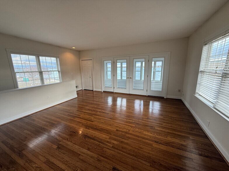 More Photos Of 447 S Water St, Marine City Office Residential For Sale