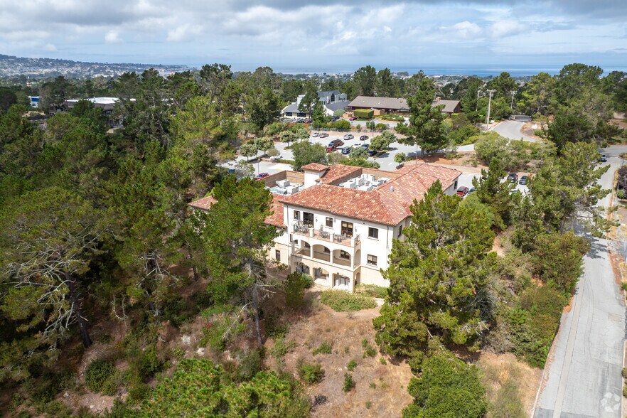 More Photos Of 30 Garden Ct, Monterey Medical For Lease