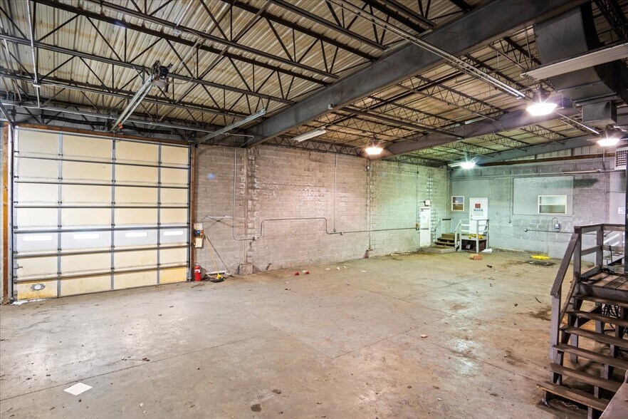 More Photos Of 373 High St, Wilkes Barre Manufacturing For Lease