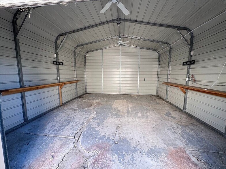 More Photos Of 270-274 E 10th St, Pittsburg Storefront For Lease