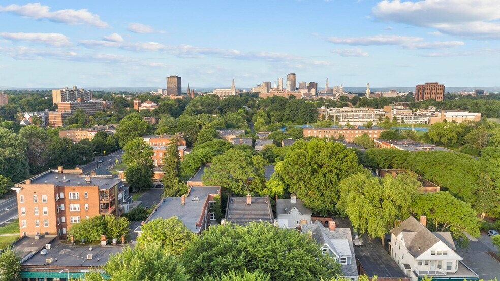 More Photos Of 252 Sisson Ave, Hartford Apartments For Sale