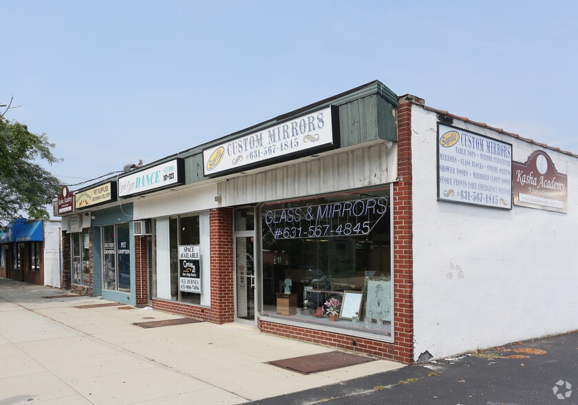 More Photos Of 243-251 W Main St, Sayville Storefront For Lease