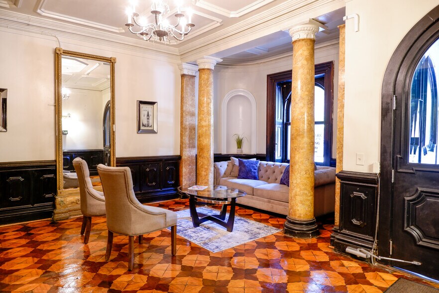 More Photos Of 103 W Monument St, Baltimore Apartments For Sale