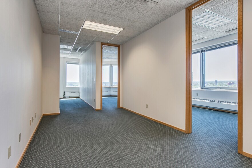More Photos Of 431 S 7th St, Minneapolis Office Residential For Lease