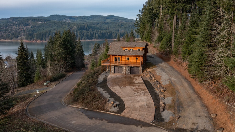 More Photos Of 6331 Lake Pointe Wy, Sweet Home Lodge Meeting Hall For Sale