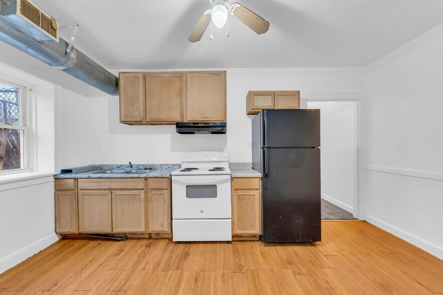 More Photos Of 976 E 70th St, Cleveland Apartments For Sale