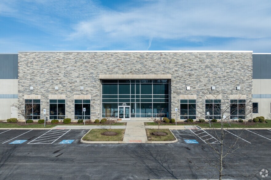 More Photos Of 6279 Hudson Crossing Pky, Hudson Warehouse For Lease