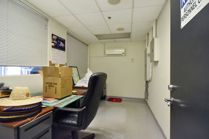 More Photos Of 3301-3389 NW 97th Ave, Miami Warehouse For Sale