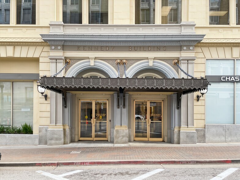 More Photos Of 321 S Boston Ave, Tulsa Coworking Space