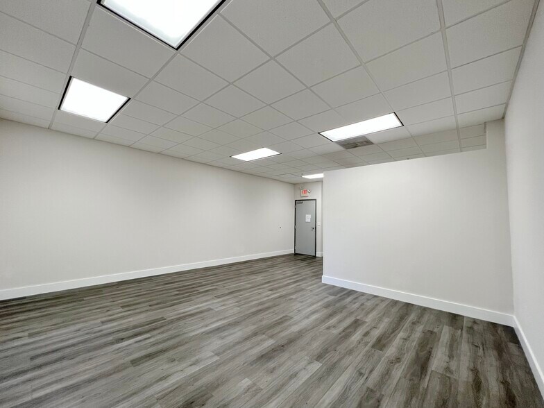 More Photos Of 7791 NW 46th St, Doral Office For Sale