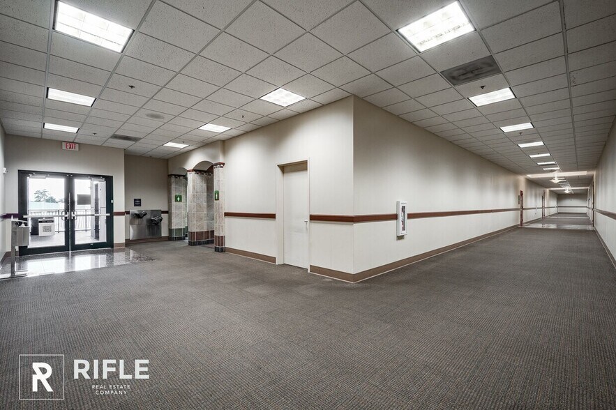 Primary Photo Of 1201 Lake Woodlands Dr, The Woodlands General Retail For Lease