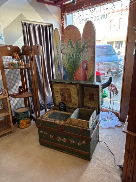 More Photos Of 145 E Main St, Sedan General Retail For Sale