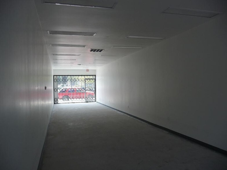 More Photos Of 11651-11663 Sherman Way, North Hollywood General Retail For Lease