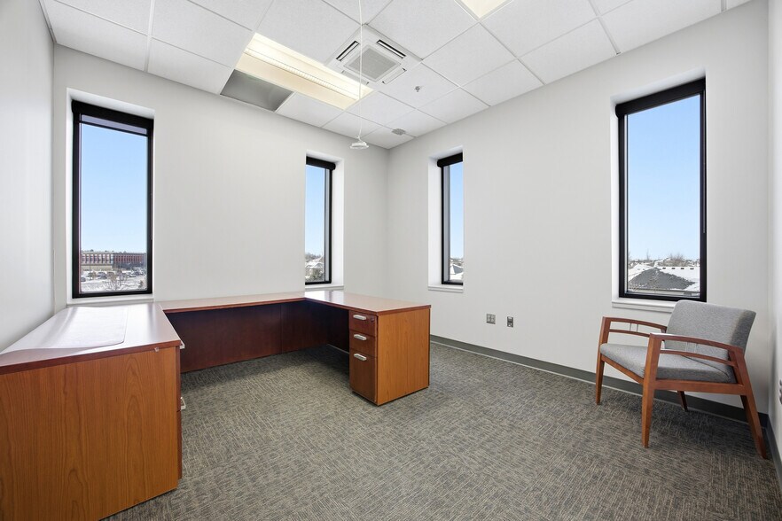 More Photos Of 644 E Beaton Dr, West Fargo Office For Lease