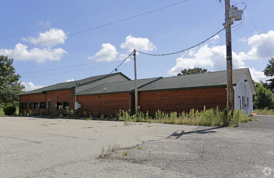 More Photos Of 20454 Highway 65 NE, East Bethel Restaurant For Sale