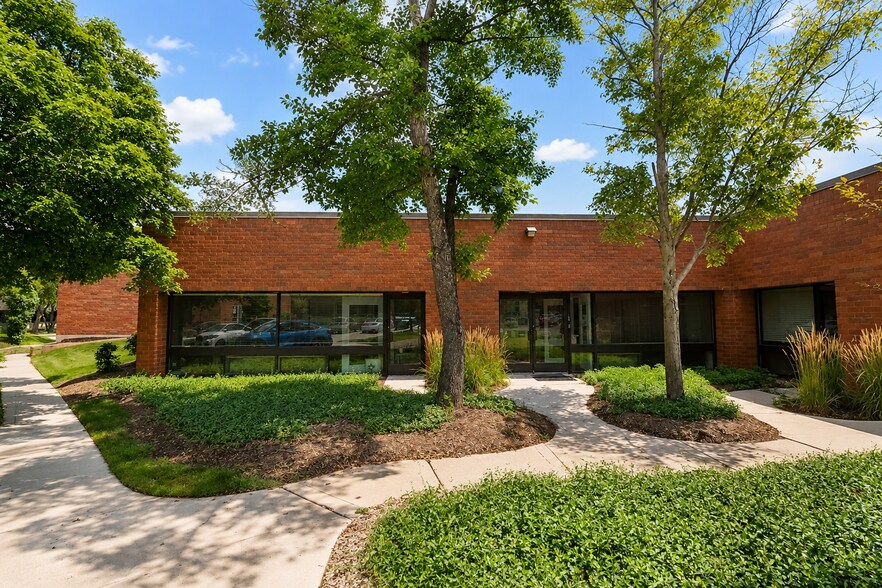 Primary Photo Of 935 N Plum Grove Rd, Schaumburg Office For Sale
