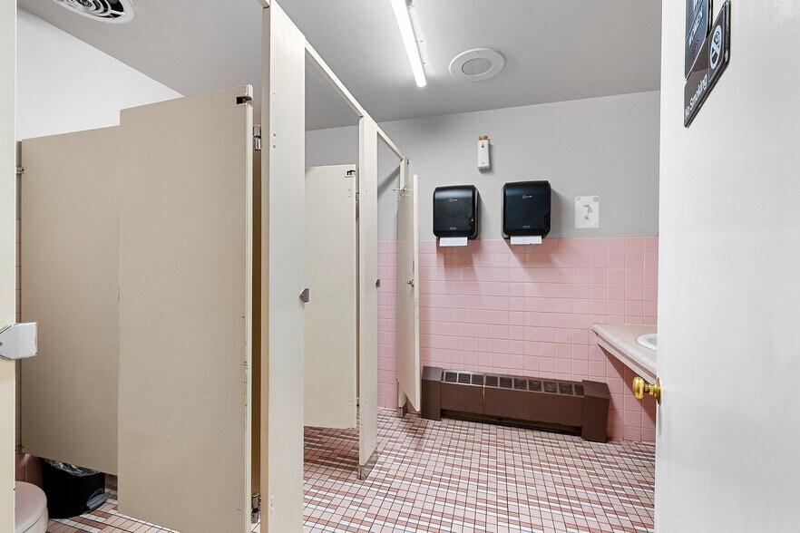 More Photos Of W11466 US Hwy 8, Dunbar Restaurant For Sale