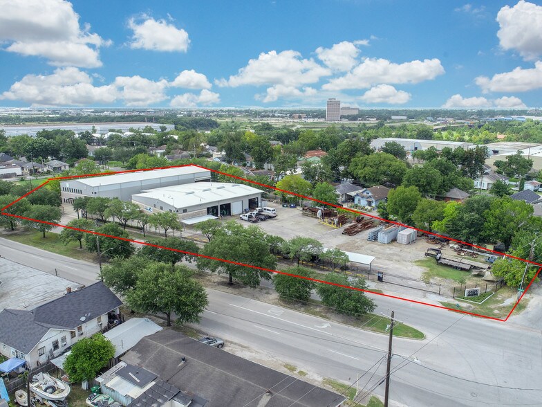 Primary Photo Of 4001 Navigation Blvd, Houston Warehouse For Sale