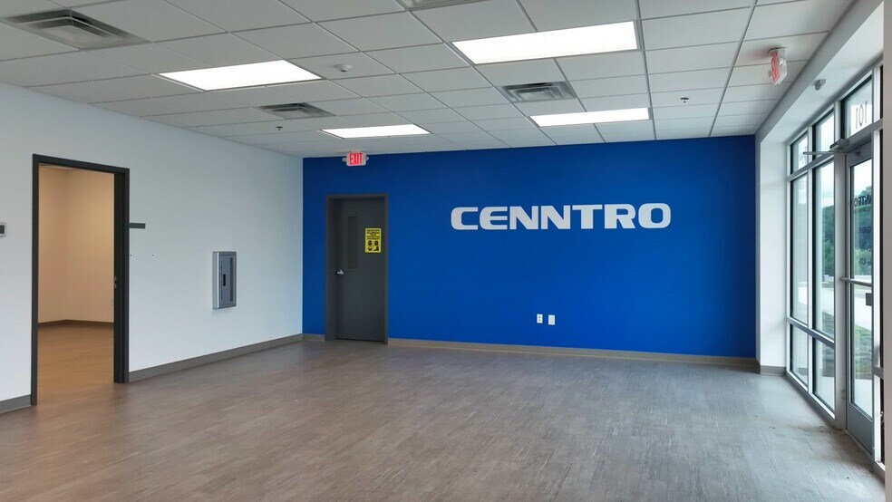 More Photos Of 2280 Lane Ave N, Jacksonville Unknown For Lease