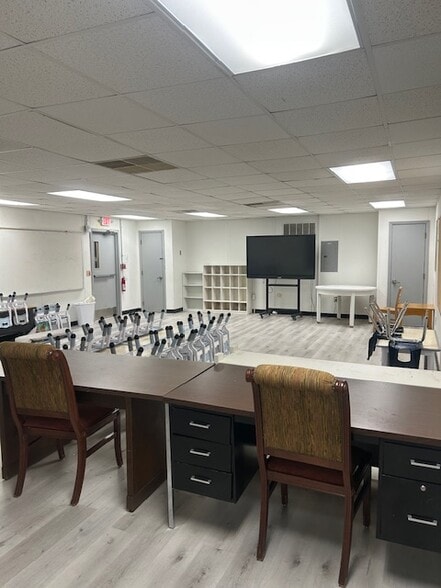 More Photos Of 622 E Lexington Ave, High Point Schools For Sale