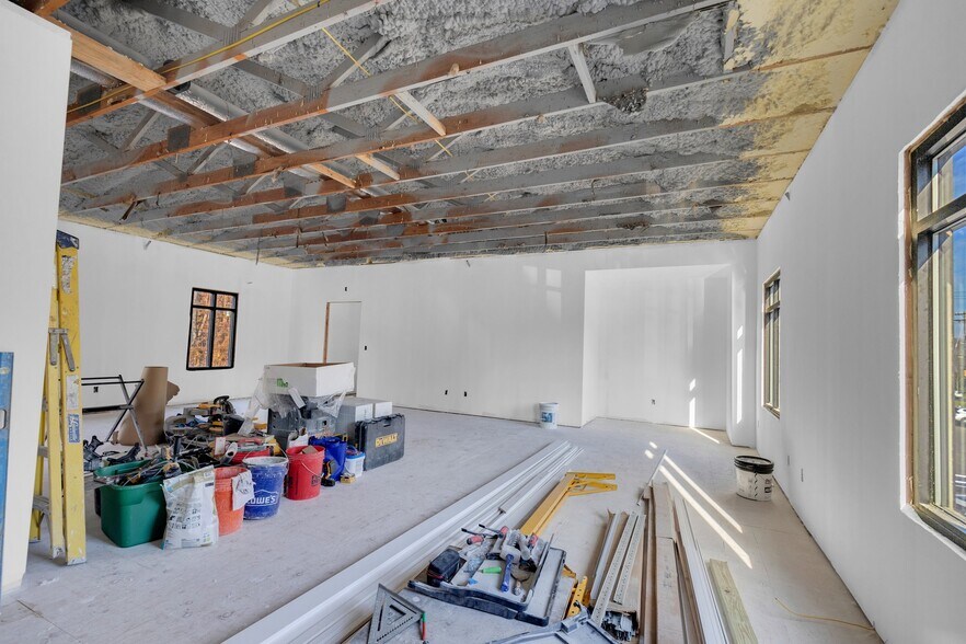 More Photos Of 737 Bridgeport Ave, Shelton Storefront For Lease