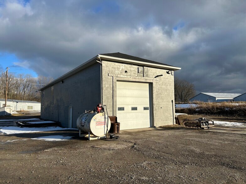 More Photos Of 1371 Shaw Ln, Xenia Industrial For Sale