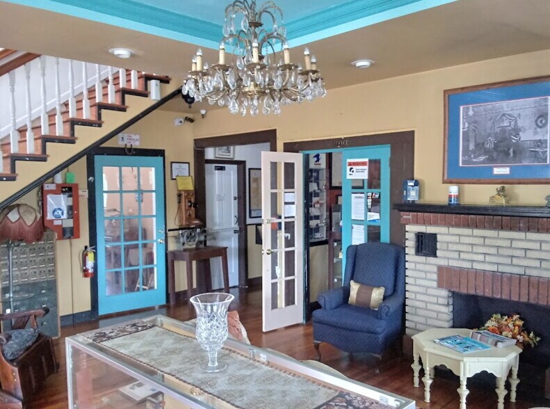 More Photos Of 300 S Volusia Ave, Orange City Hotel For Lease
