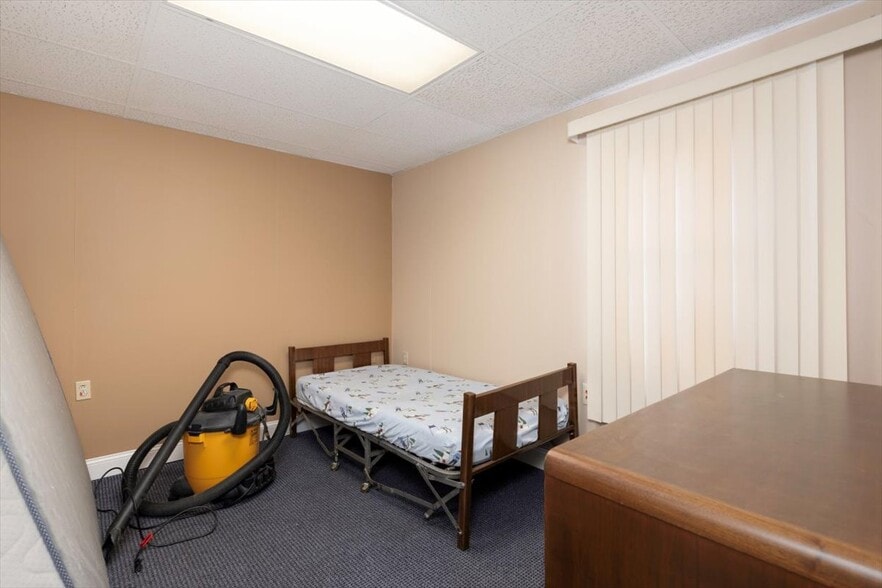 More Photos Of 932 French Rd, Cheektowaga Office For Sale