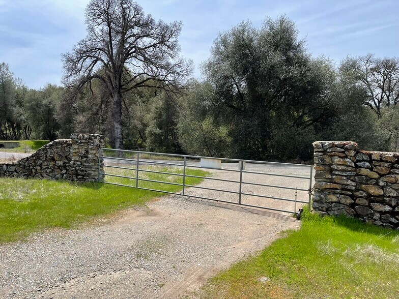 More Photos Of 5877 State 49 hwy, Mariposa Land For Sale