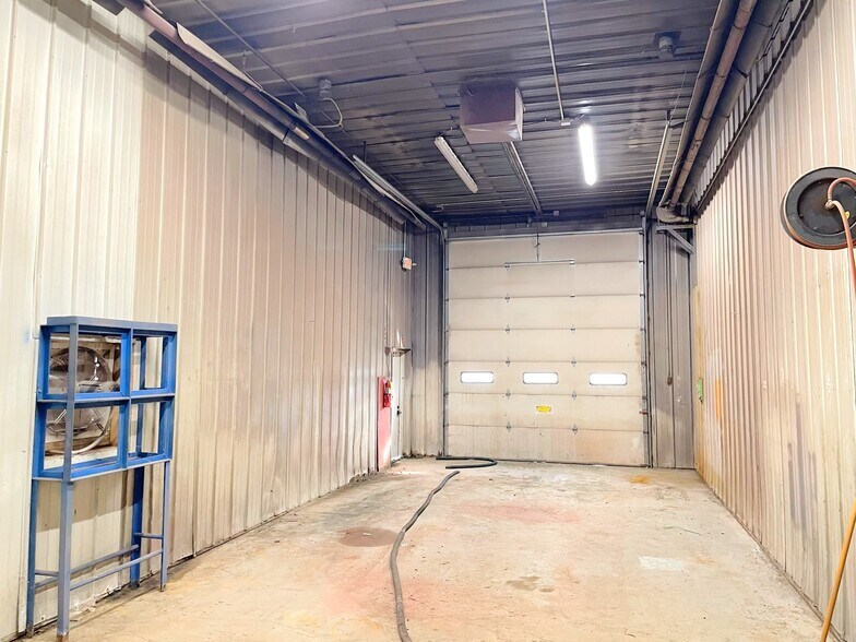 More Photos Of 14483 OH-31, Kenton Manufacturing For Sale