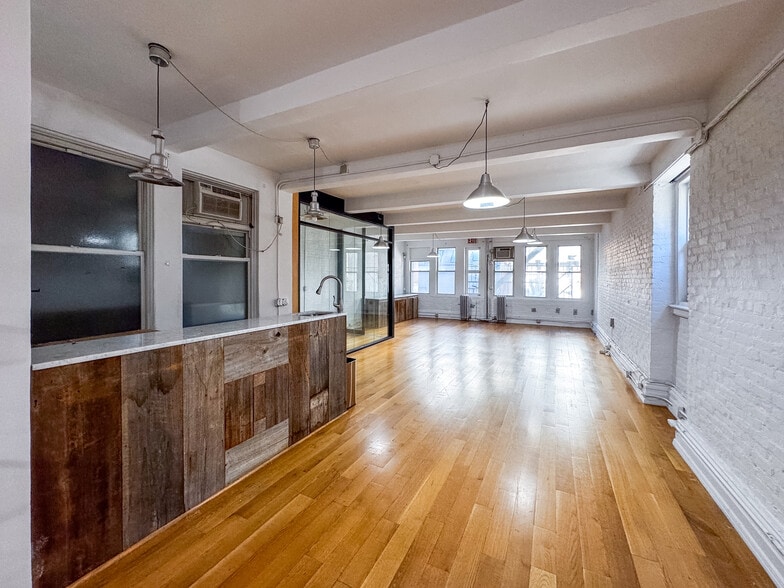 More Photos Of 27 E 21st St, New York Office For Lease