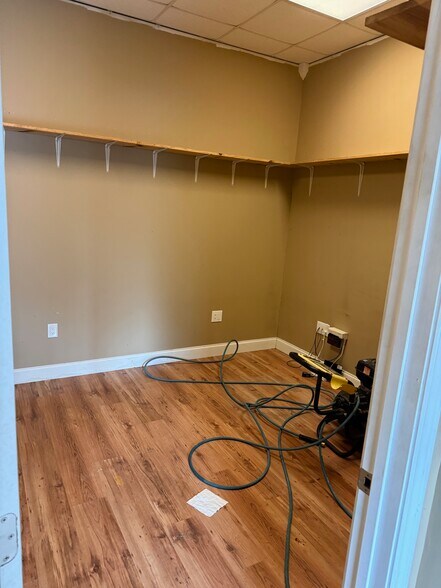 More Photos Of 614 S 7th St, Opelika Auto Repair For Sale