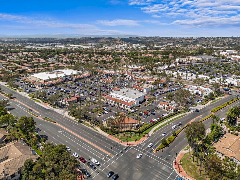 More Photos Of 22361-22451 Antonio Pky, Rancho Santa Margarita Unknown For Lease