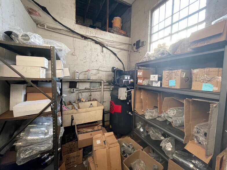 More Photos Of 2285 Crain Hwy, Waldorf Auto Repair For Sale