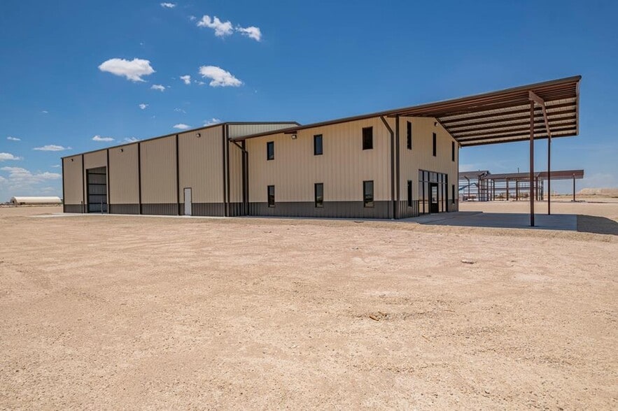 More Photos Of 16751 W Basin St, Odessa Warehouse For Lease