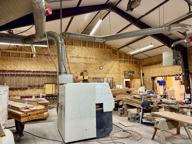 More Photos Of 600 N Old Steese Hwy, Fairbanks Warehouse For Sale