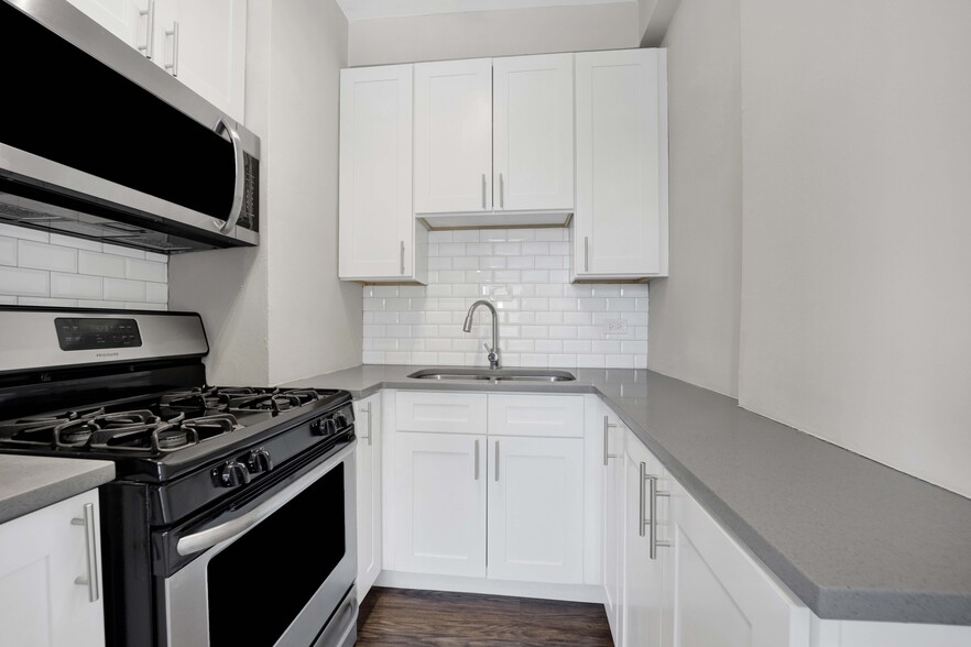 More Photos Of 1401 E Hyde Park Blvd, Chicago Apartments For Sale