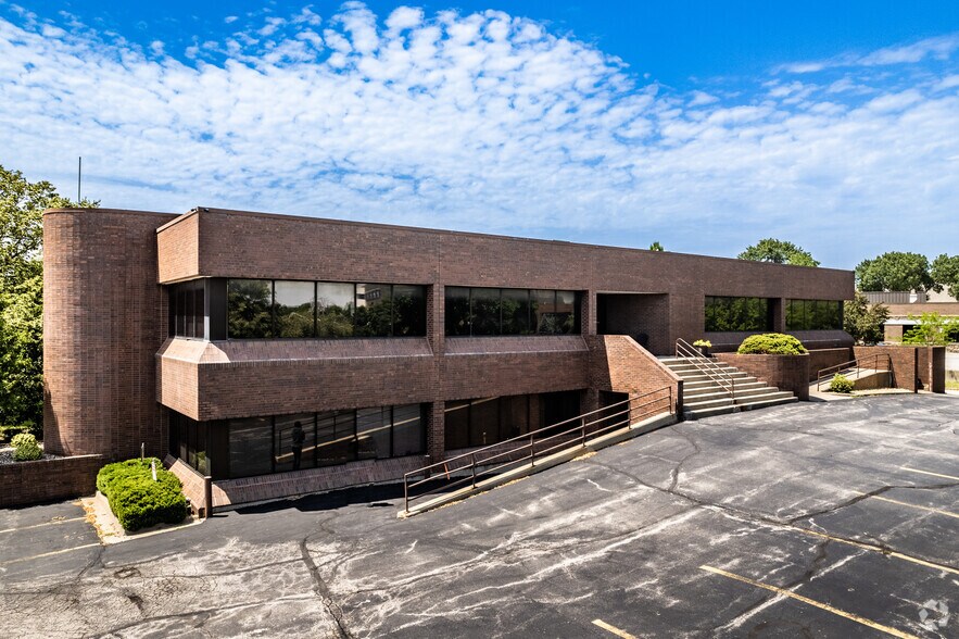 More Photos Of 11775 W 112th St, Overland Park Medical For Lease
