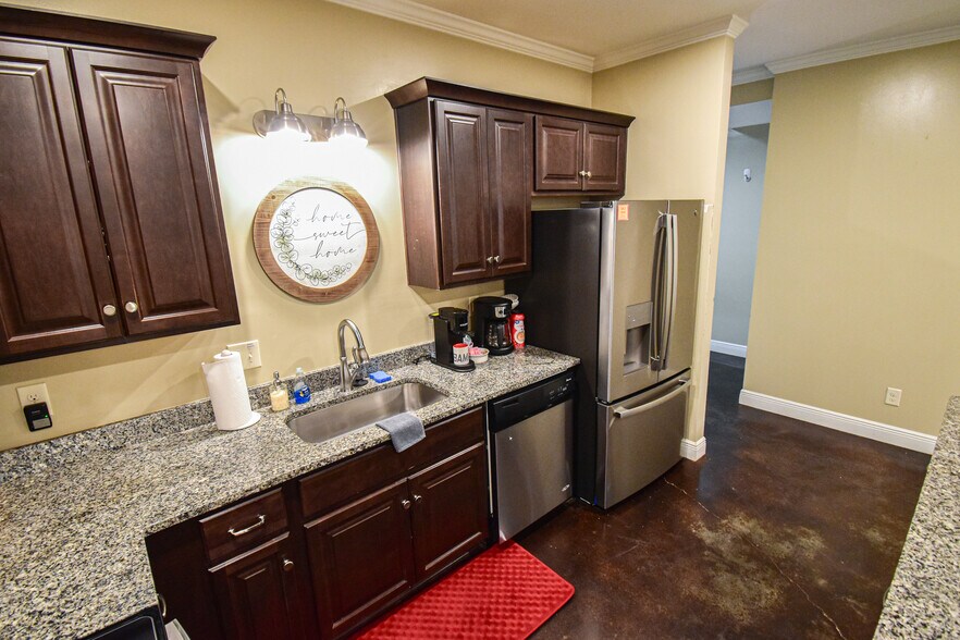 More Photos Of , Tuscaloosa Unknown For Sale