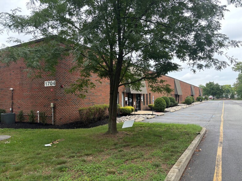 More Photos Of 1704 Taylors Ln, Cinnaminson Warehouse For Lease