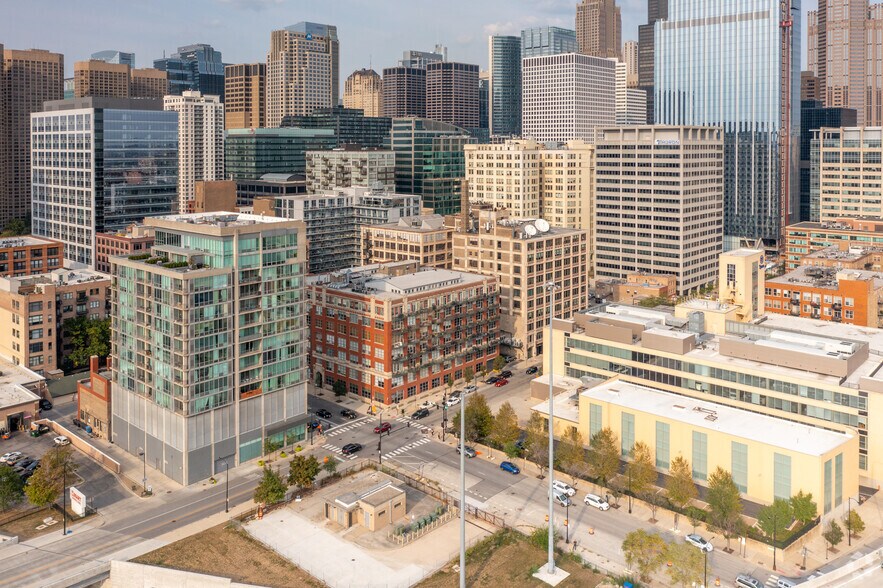 More Photos Of 333 S Desplaines St, Chicago Coworking Space