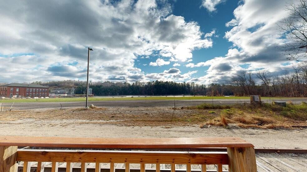 More Photos Of 695 Lisbon St, Lisbon Restaurant For Sale