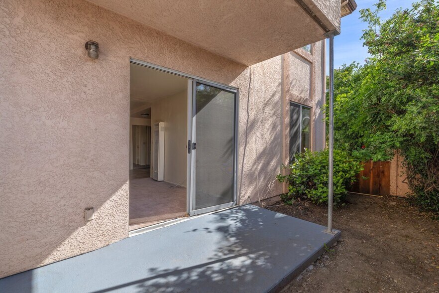 More Photos Of 2001 Broadway, San Pablo Apartments For Sale