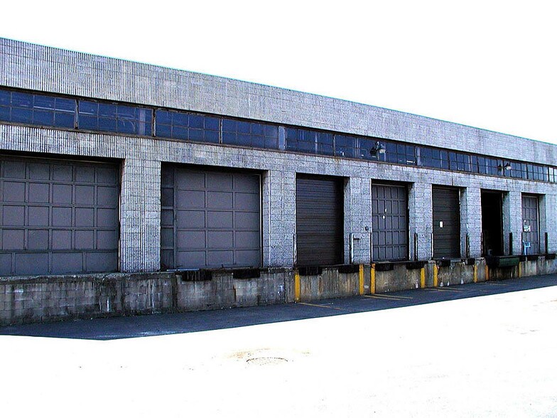 More Photos Of 445 Winding Rd, Old Bethpage Warehouse For Sale