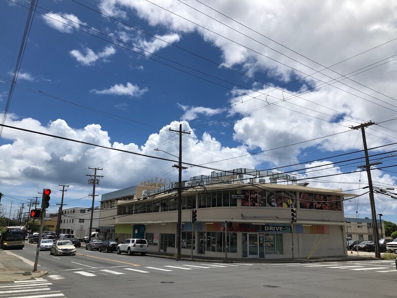 More Photos Of 1339-1341 N School St, Honolulu Storefront For Lease