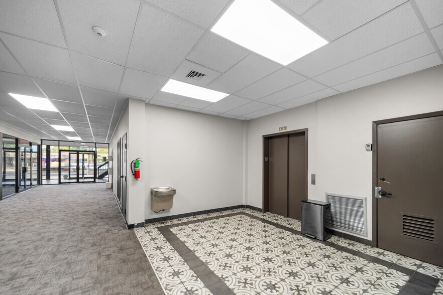 More Photos Of 1730 SW Military Dr, San Antonio Medical For Sale