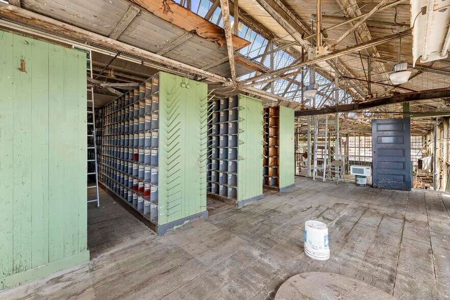 More Photos Of 244 Anaconda Rd, Butte Warehouse For Sale