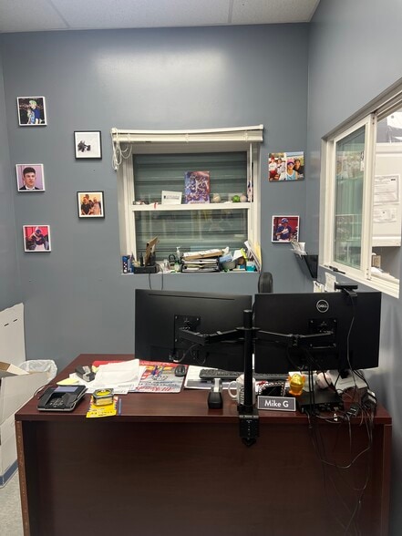 More Photos Of 4332-4342 Bronx Blvd, Bronx Warehouse For Lease