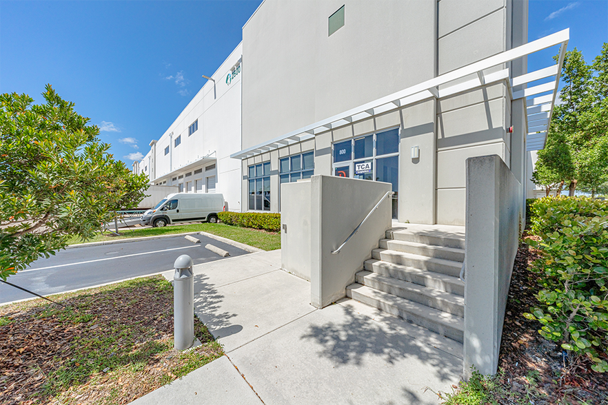 More Photos Of 2500 Commerce Center Way, Pembroke Park Warehouse For Lease