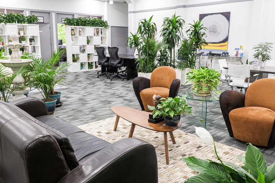 More Photos Of 2265 116th Ave NE, Bellevue Office For Lease